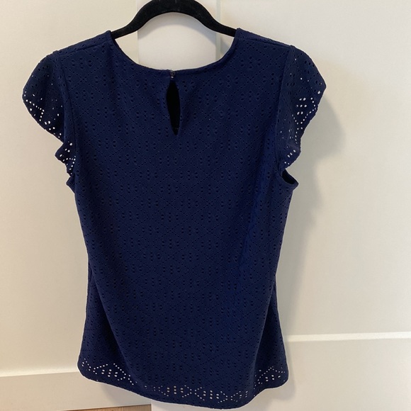 Adrianna Papell Knit Eyelet Flutter Sleeve Top sz S - Picture 2 of 8